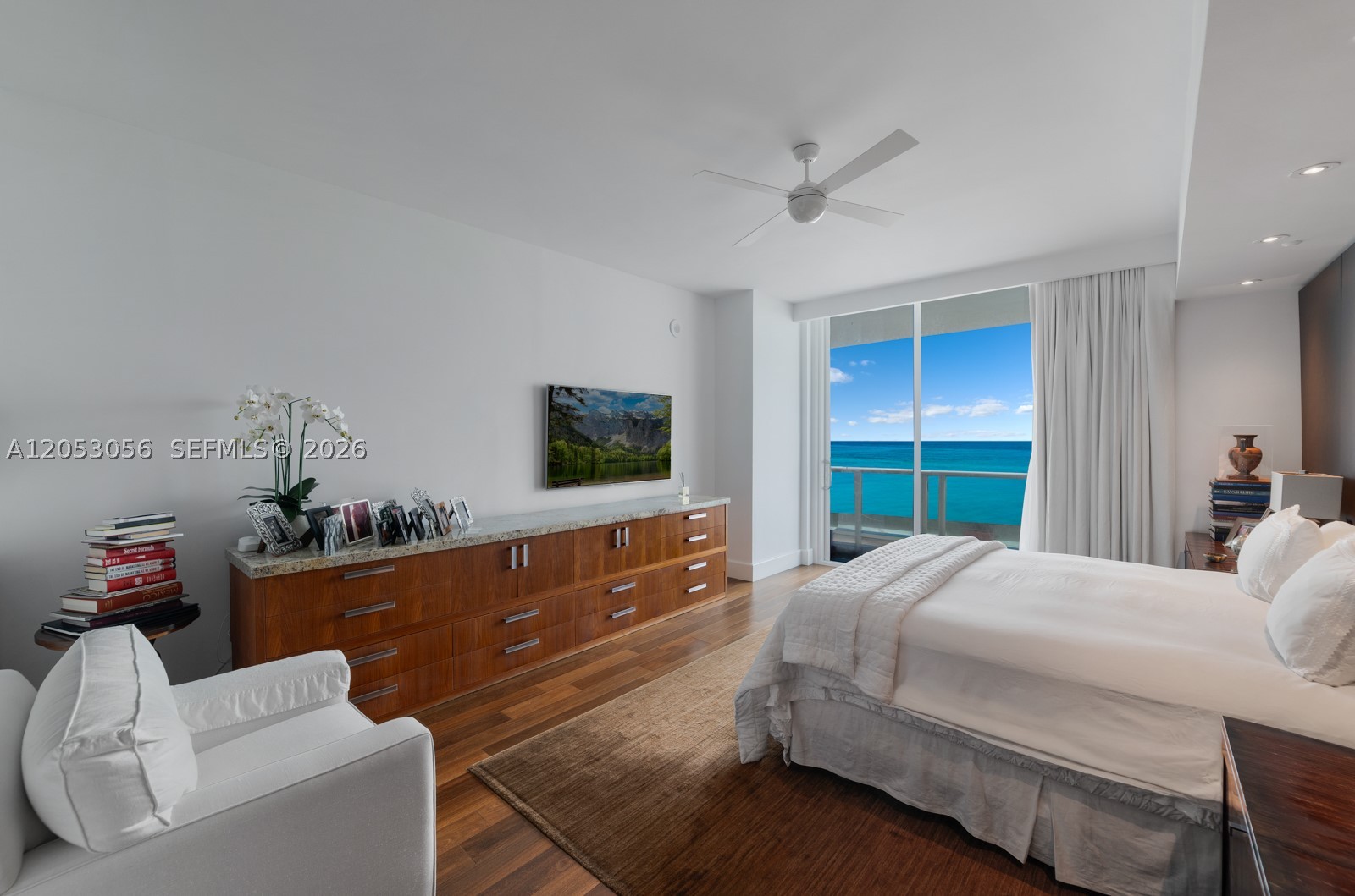CONTINUUM ON SOUTH BEACH - Residential