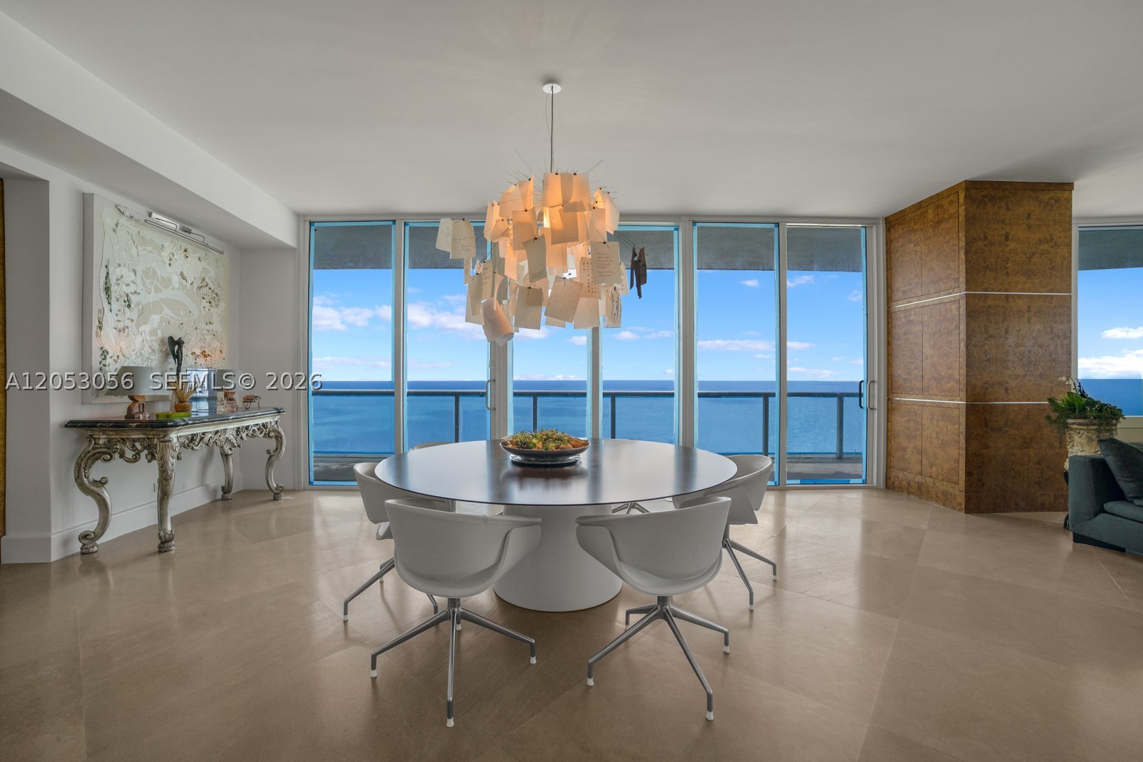 CONTINUUM ON SOUTH BEACH - Residential