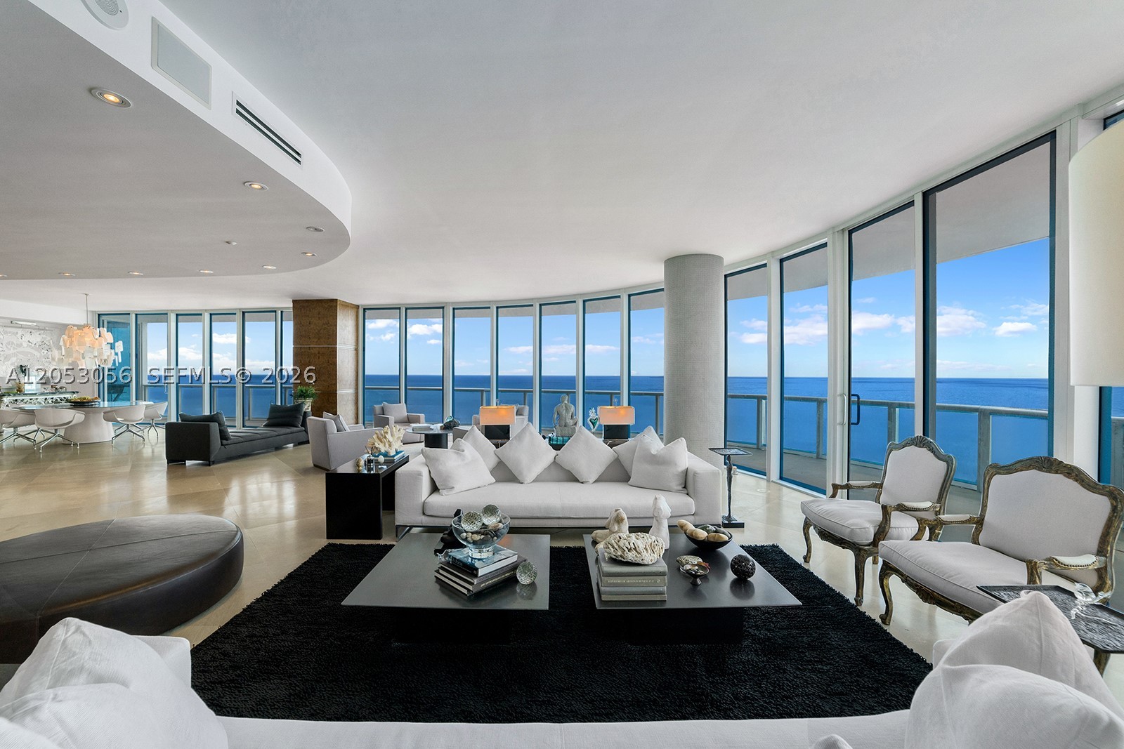 CONTINUUM ON SOUTH BEACH - Residential