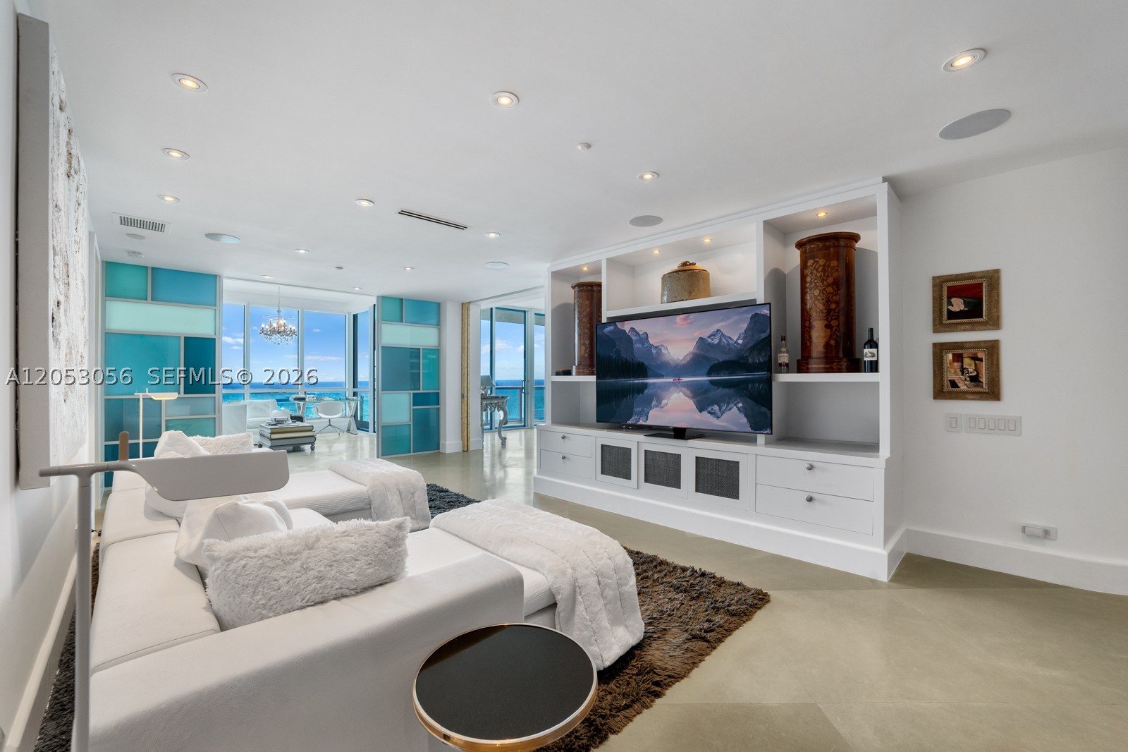 CONTINUUM ON SOUTH BEACH - Residential