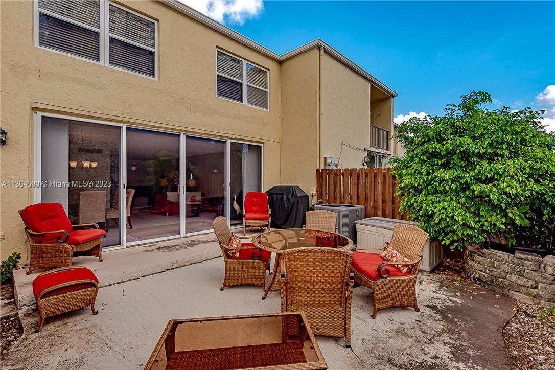 VENETIAN PARK I CONDO - Residential Lease