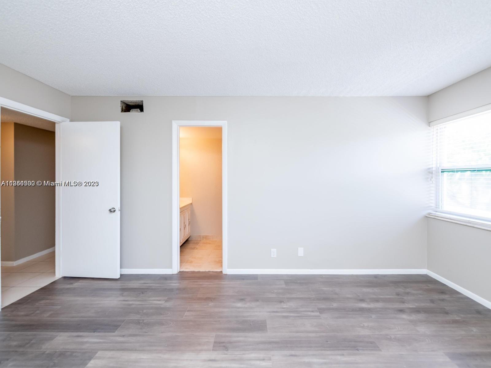VENETIAN PARK I CONDO - Residential Lease