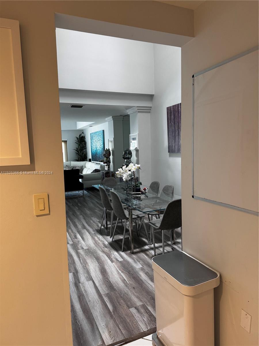 SHORES WATERSIDE VILLAS C - Residential Lease