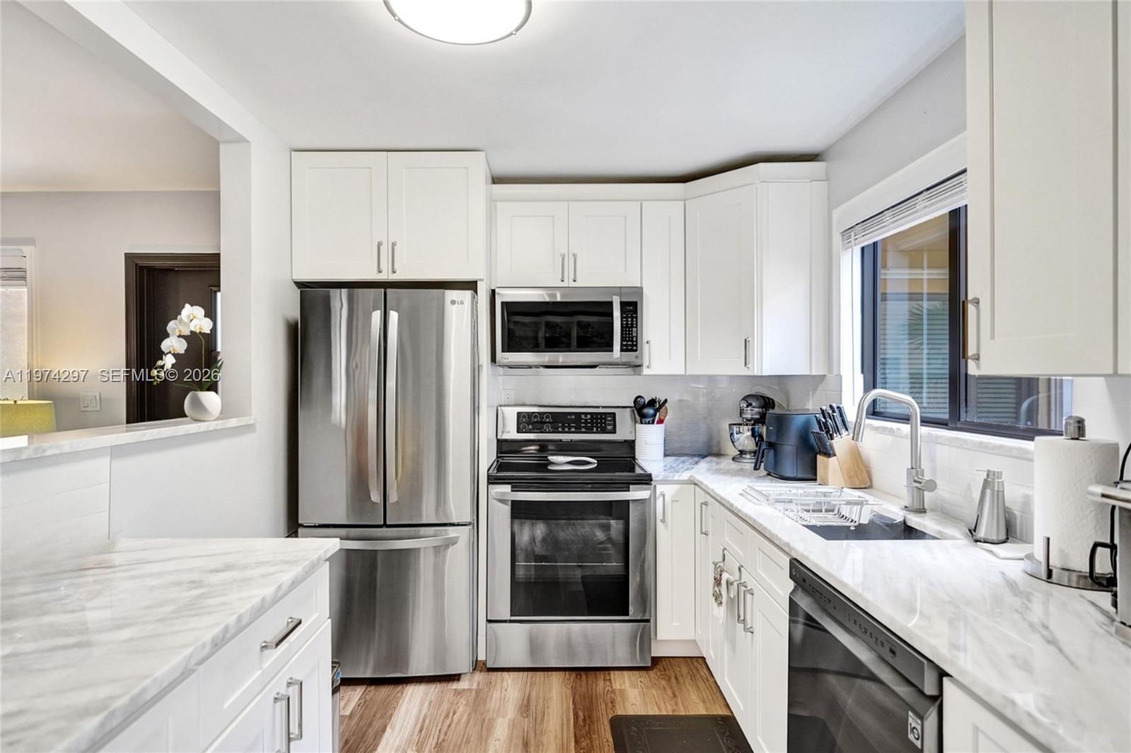 ASHLAND G CONDO - Residential