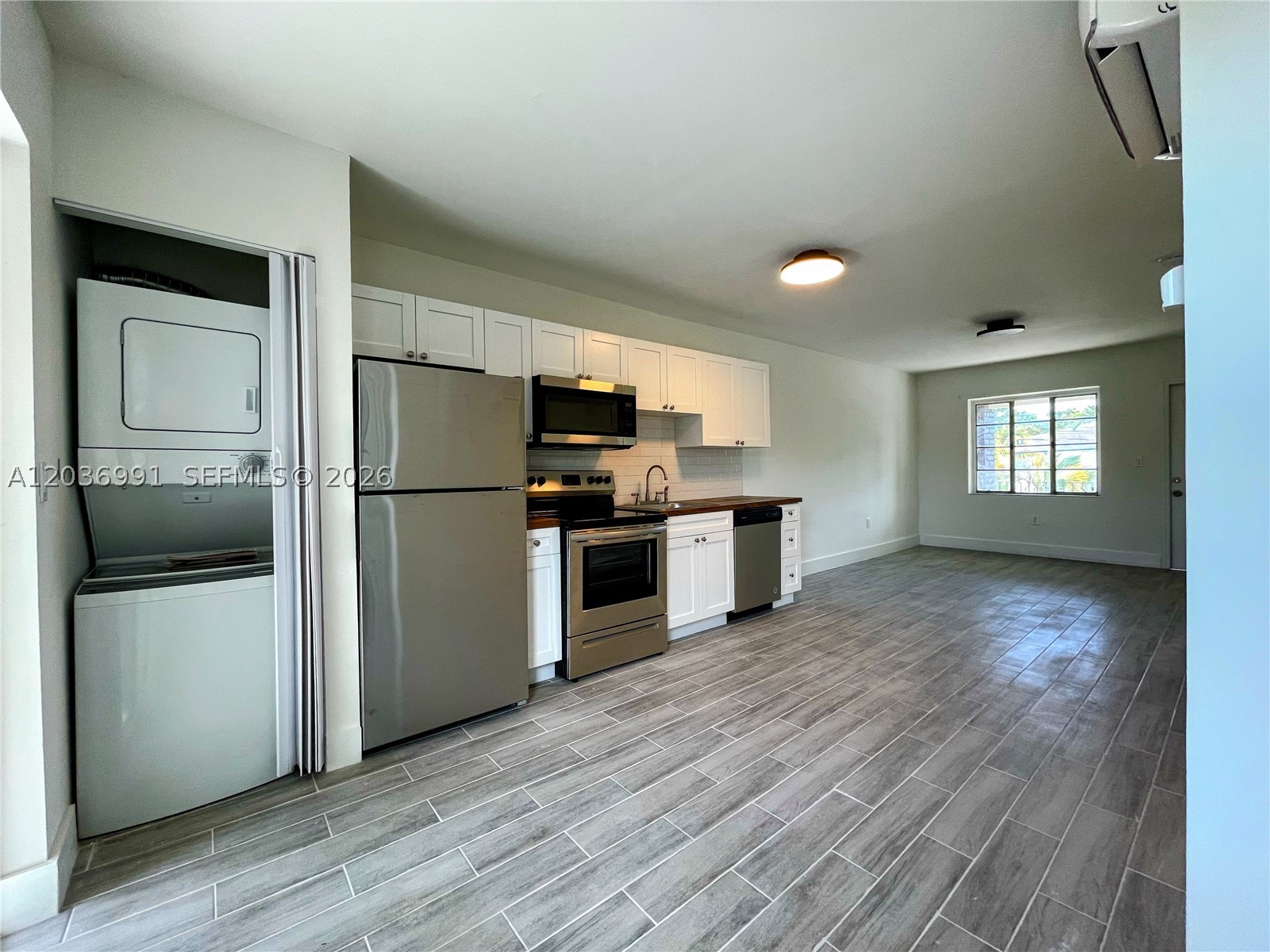 NORTH GATE - Residential Lease