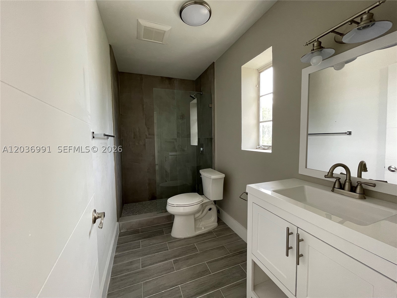 NORTH GATE - Residential Lease