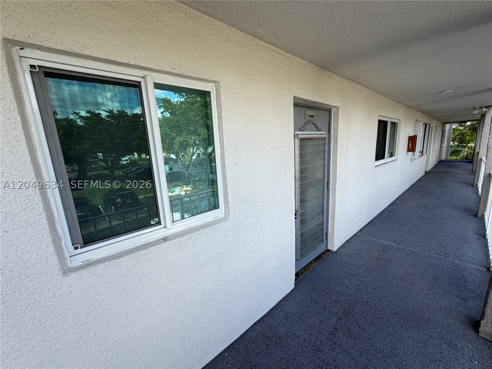 SUNRISE LAKES 37 CONDO - Residential Lease