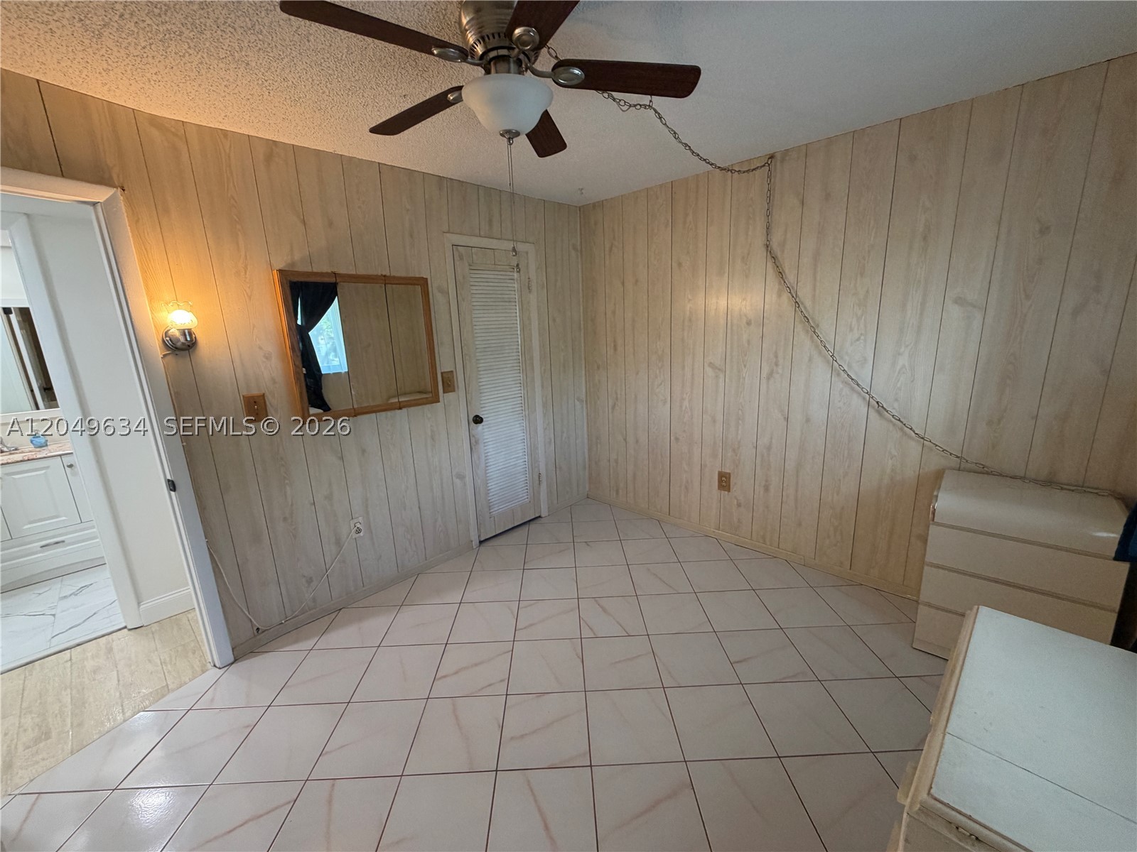 SUNRISE LAKES 37 CONDO - Residential Lease