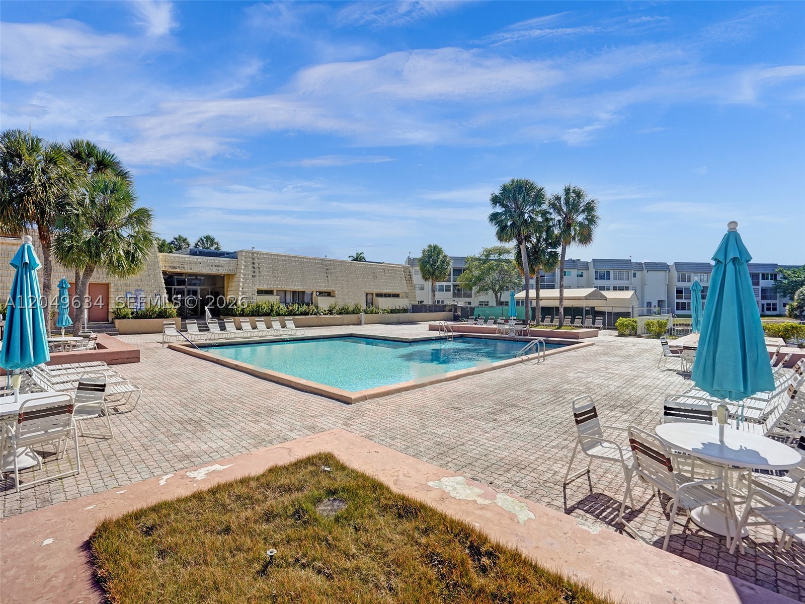 SUNRISE LAKES 37 CONDO - Residential Lease