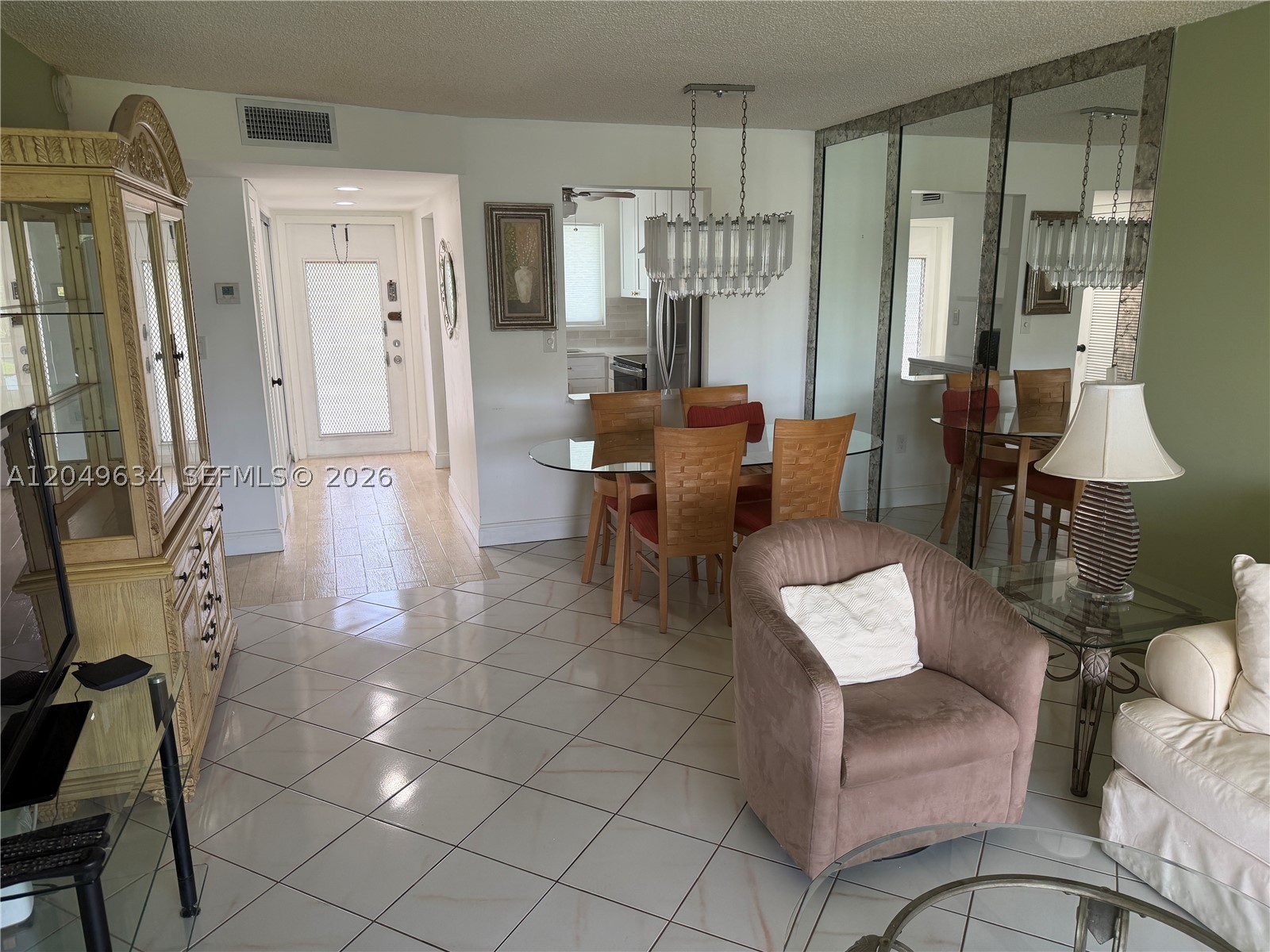 SUNRISE LAKES 37 CONDO - Residential Lease