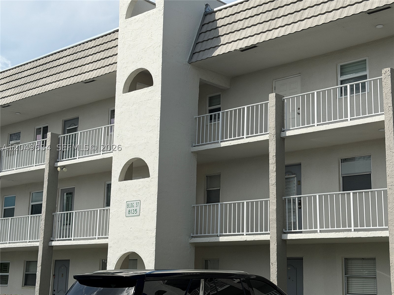 SUNRISE LAKES 37 CONDO - Residential Lease