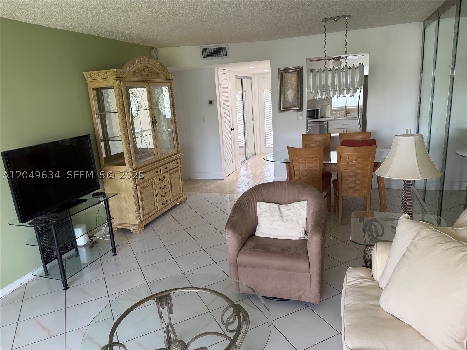 SUNRISE LAKES 37 CONDO - Residential Lease
