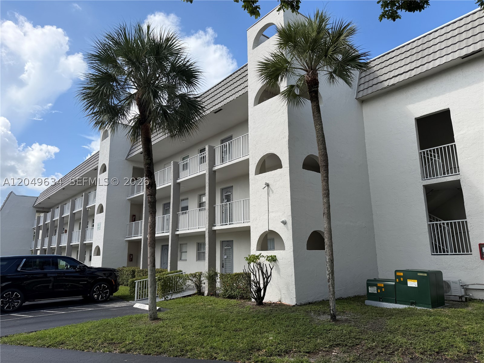 SUNRISE LAKES 37 CONDO - Residential Lease