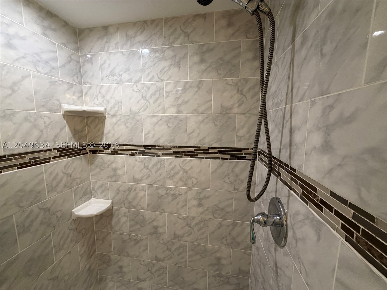 SUNRISE LAKES 37 CONDO - Residential Lease