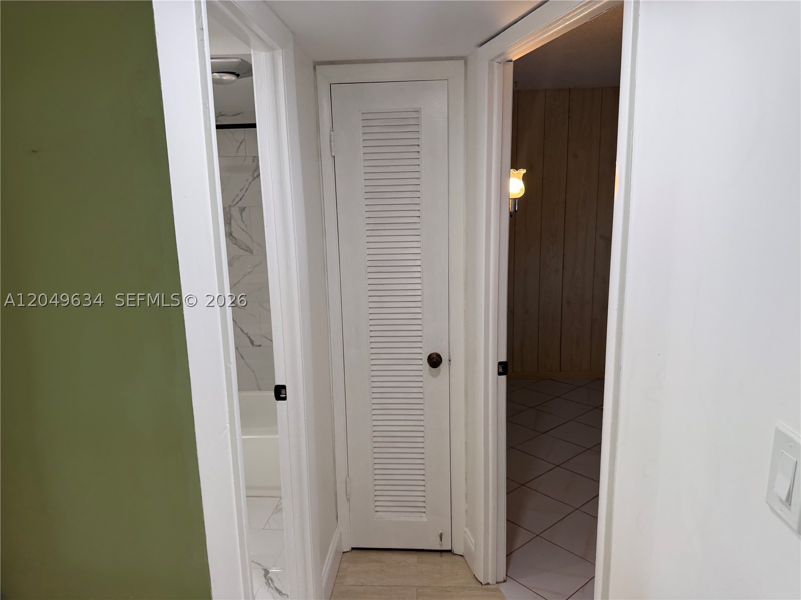 SUNRISE LAKES 37 CONDO - Residential Lease