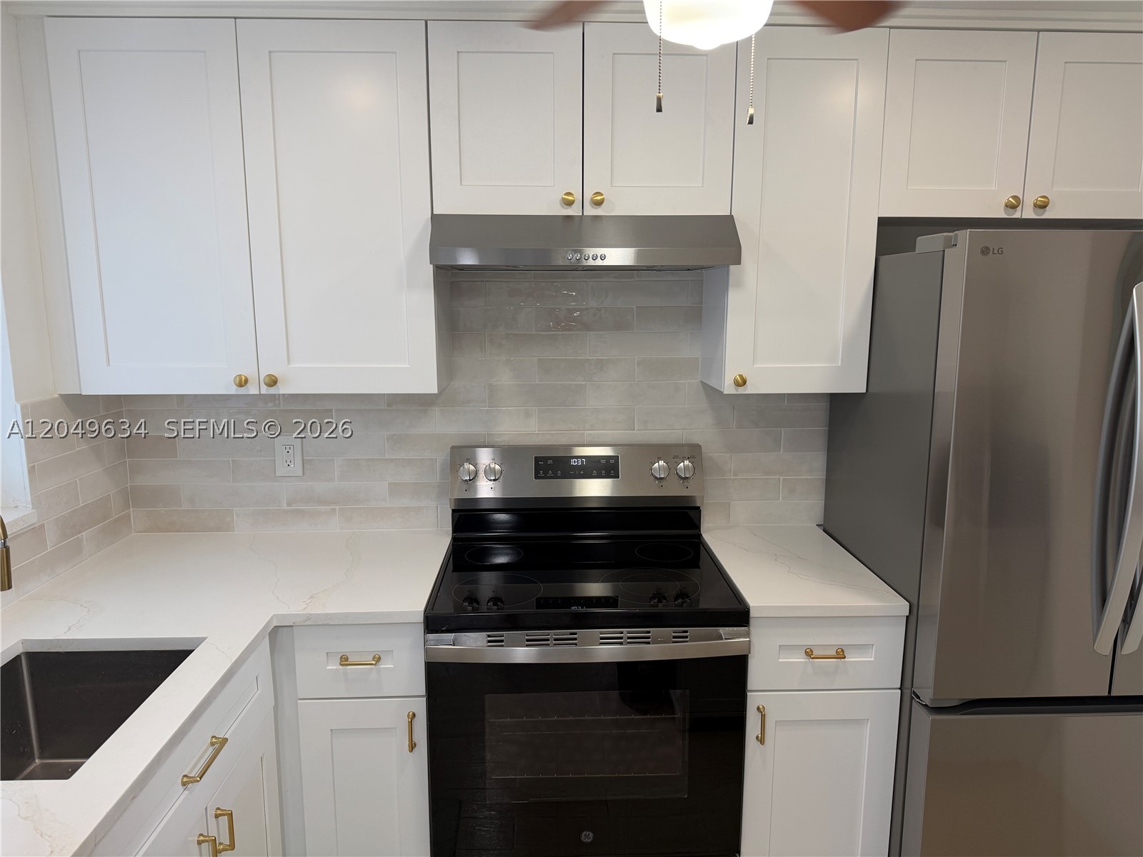 SUNRISE LAKES 37 CONDO - Residential Lease
