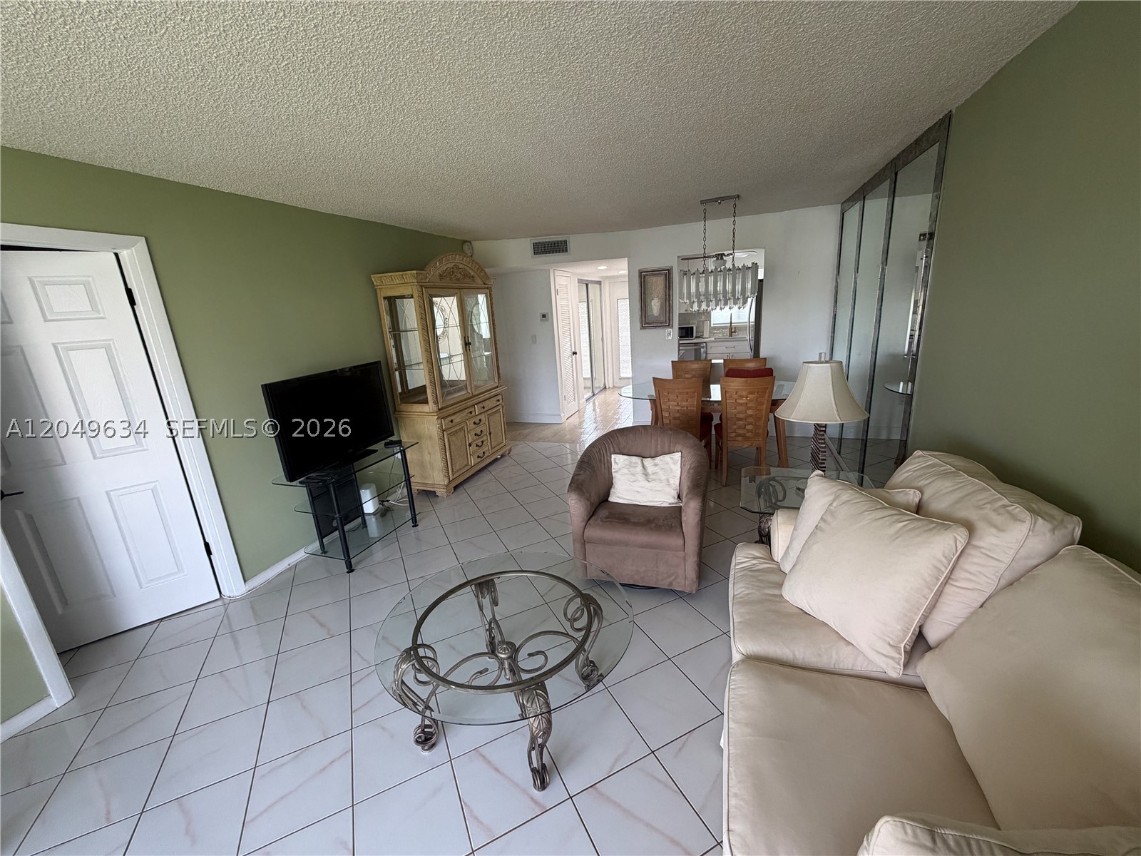SUNRISE LAKES 37 CONDO - Residential Lease