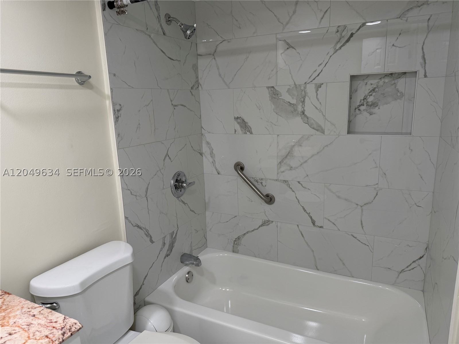 SUNRISE LAKES 37 CONDO - Residential Lease