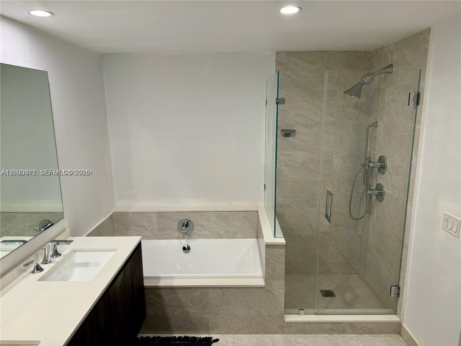 ARIA ON THE BAY CONDO - Residential Lease