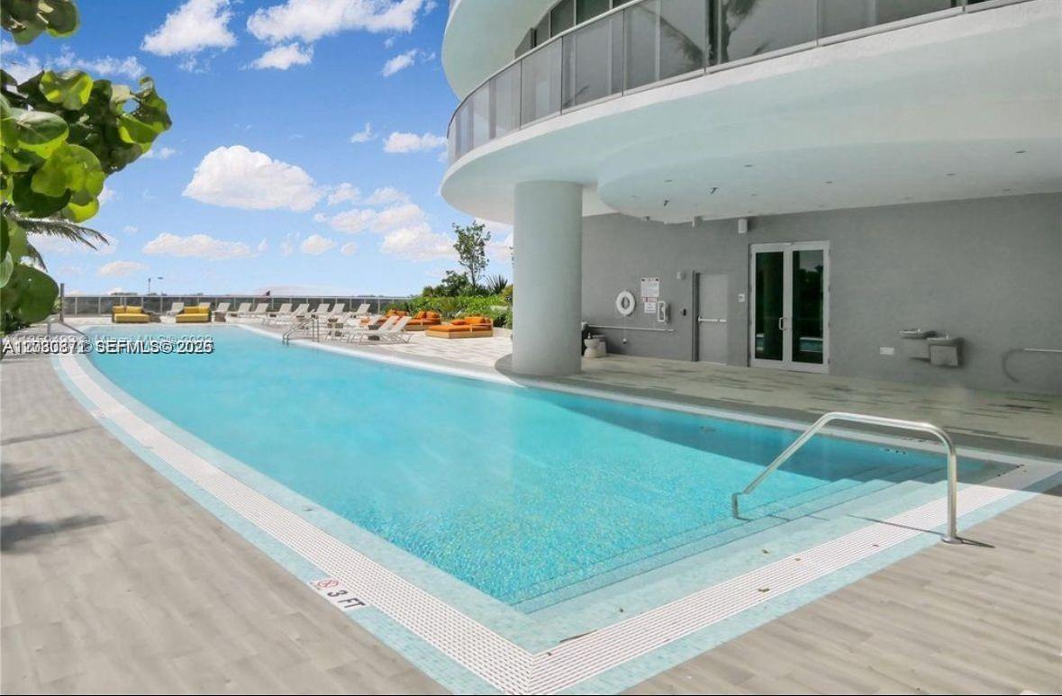 ARIA ON THE BAY CONDO - Residential Lease