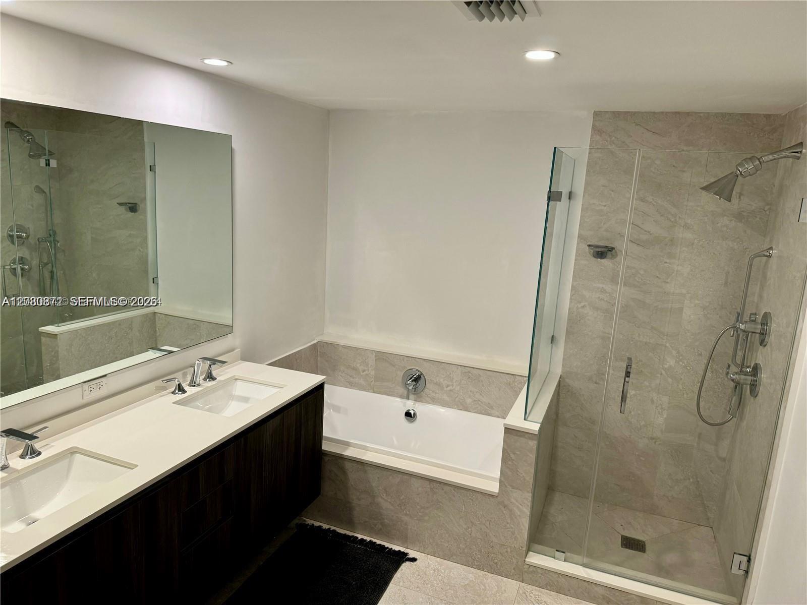 ARIA ON THE BAY CONDO - Residential Lease
