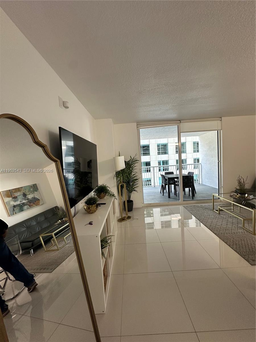 THE CLUB AT BRICKELL BAY - Residential