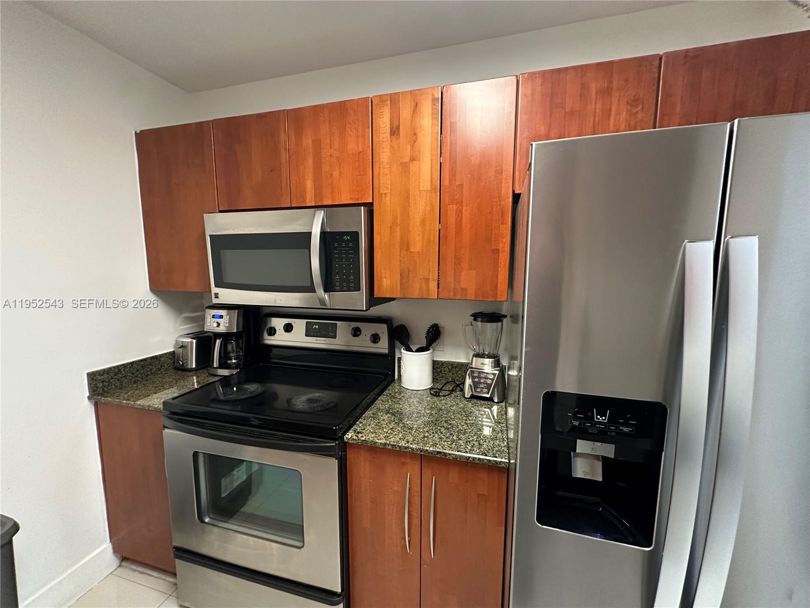 THE CLUB AT BRICKELL BAY - Residential