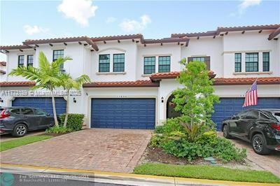 PEMBROKE LAKES SOUTH - Residential Lease