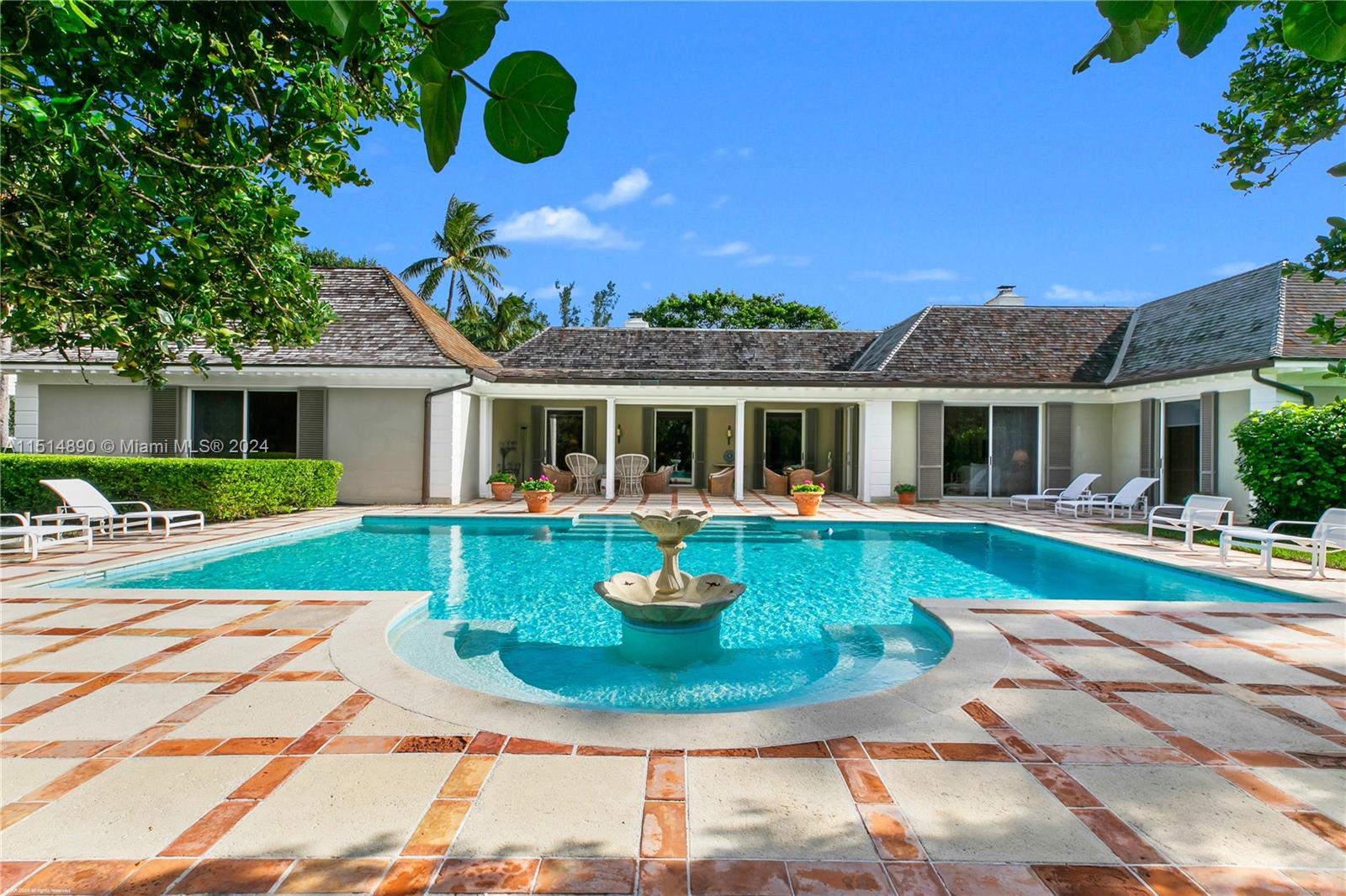 ISLAND BEACH - Residential
