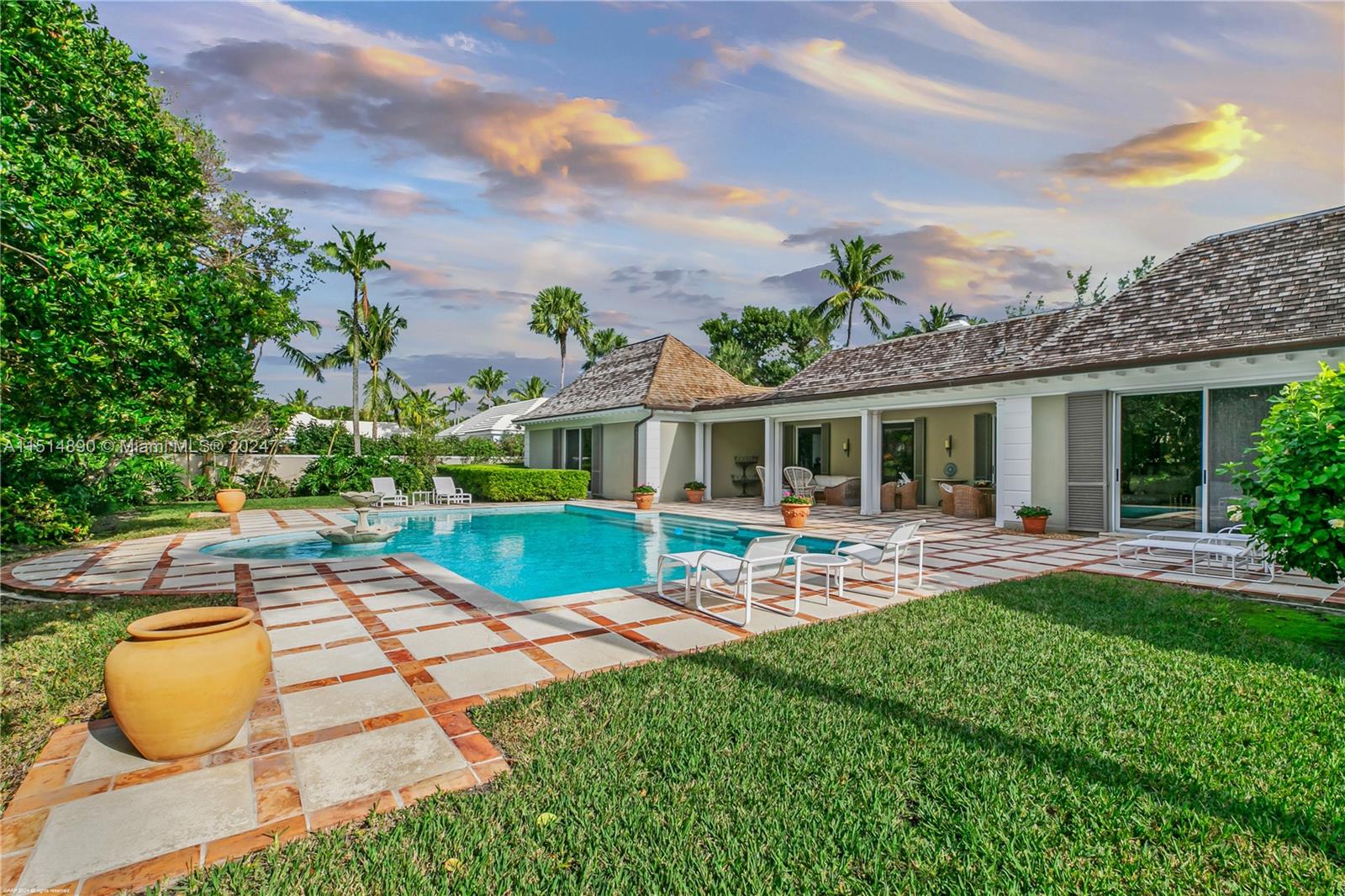 ISLAND BEACH - Residential