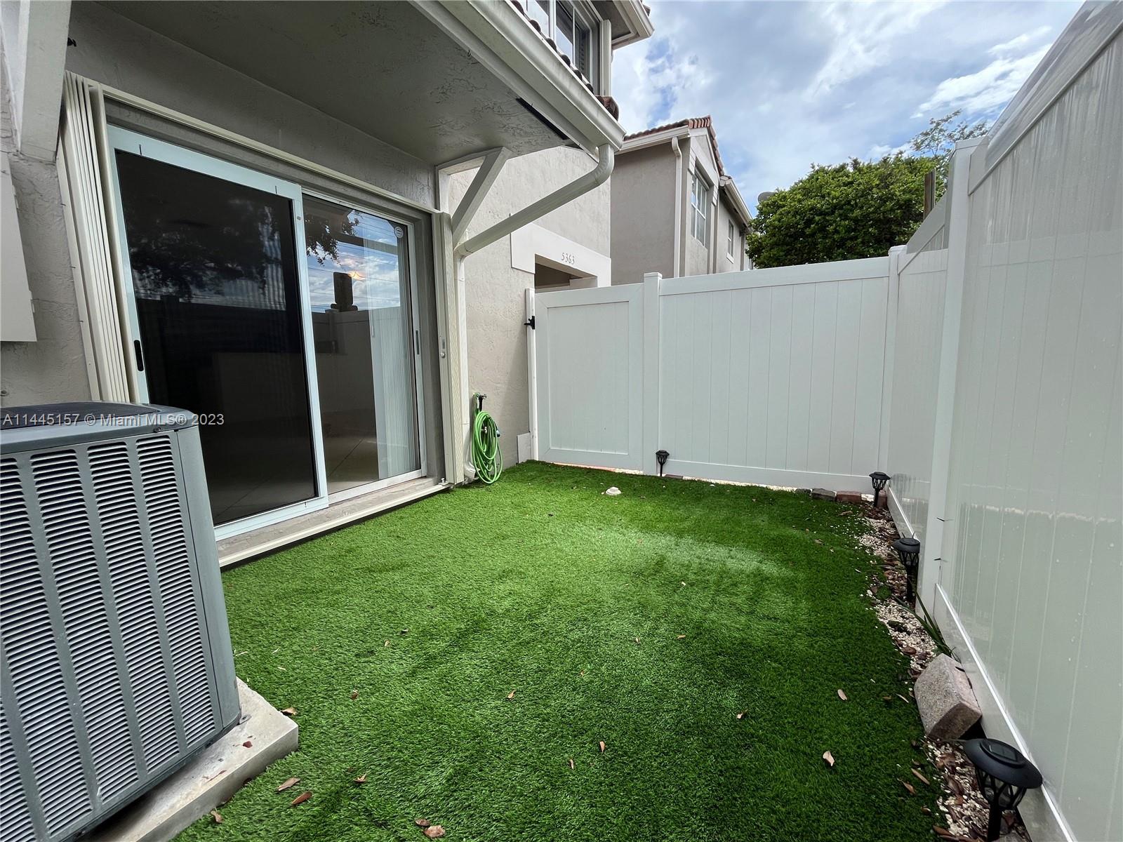 SOMERSET FOUR REPLAT - Residential Lease