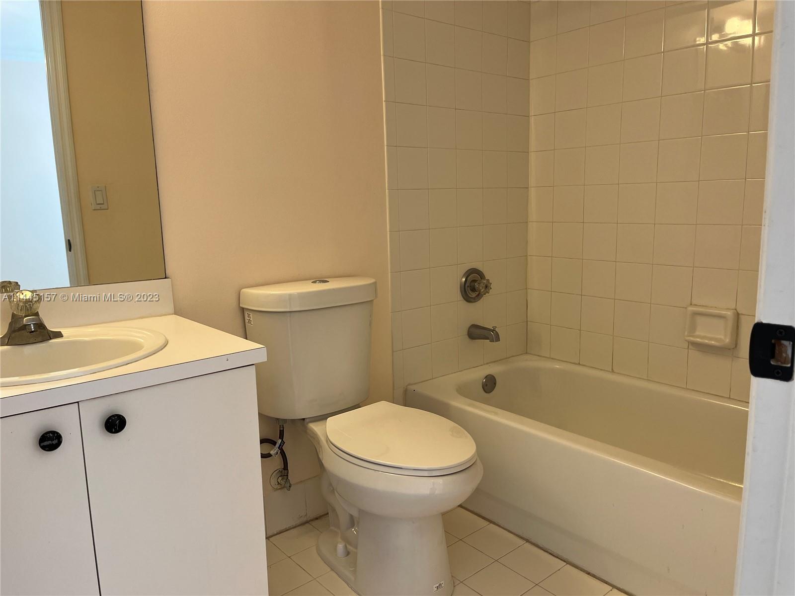 SOMERSET FOUR REPLAT - Residential Lease