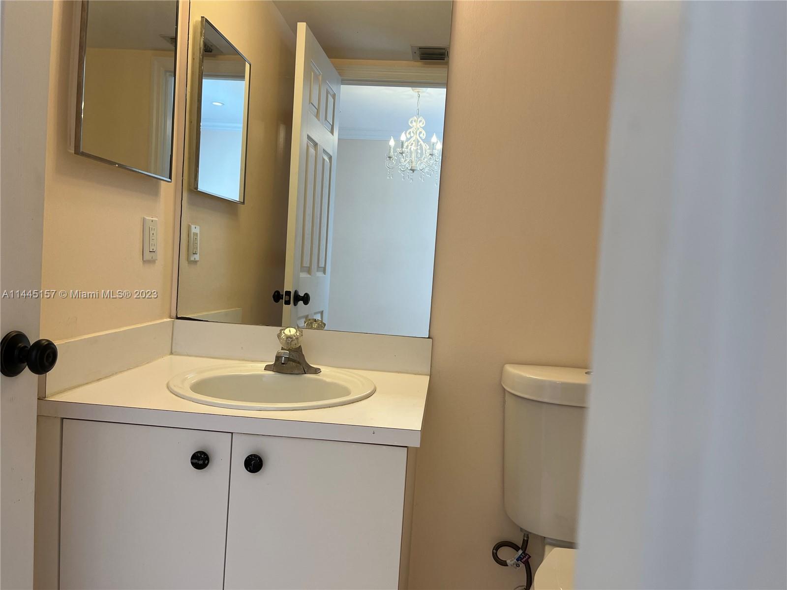 SOMERSET FOUR REPLAT - Residential Lease