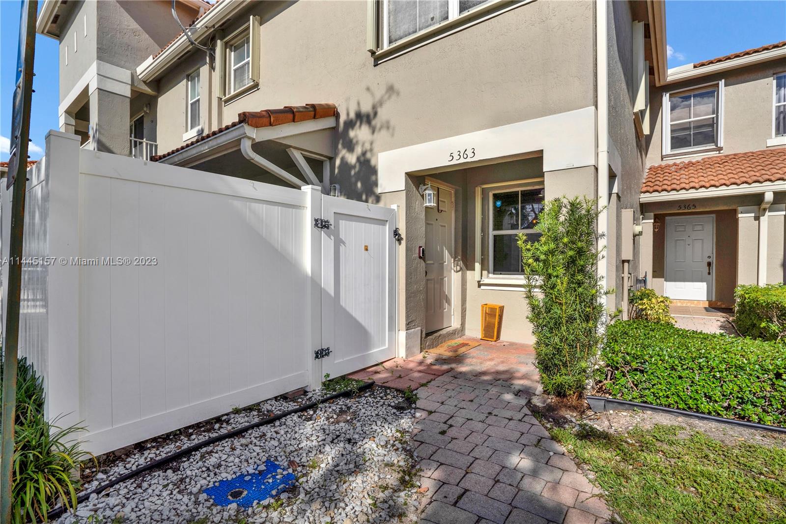SOMERSET FOUR REPLAT - Residential Lease