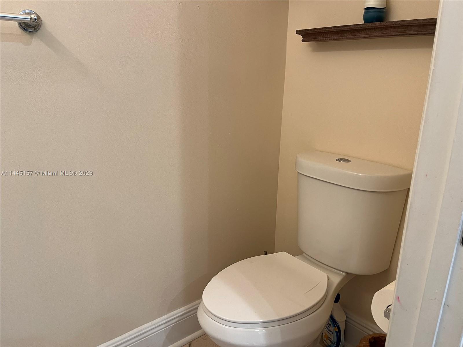 SOMERSET FOUR REPLAT - Residential Lease