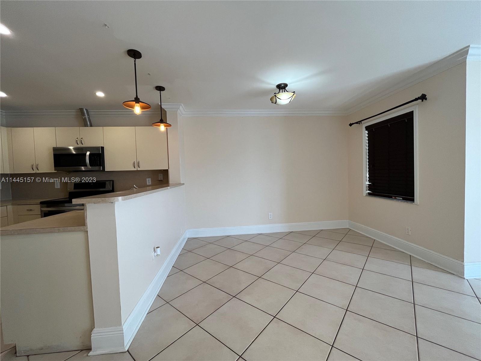 SOMERSET FOUR REPLAT - Residential Lease