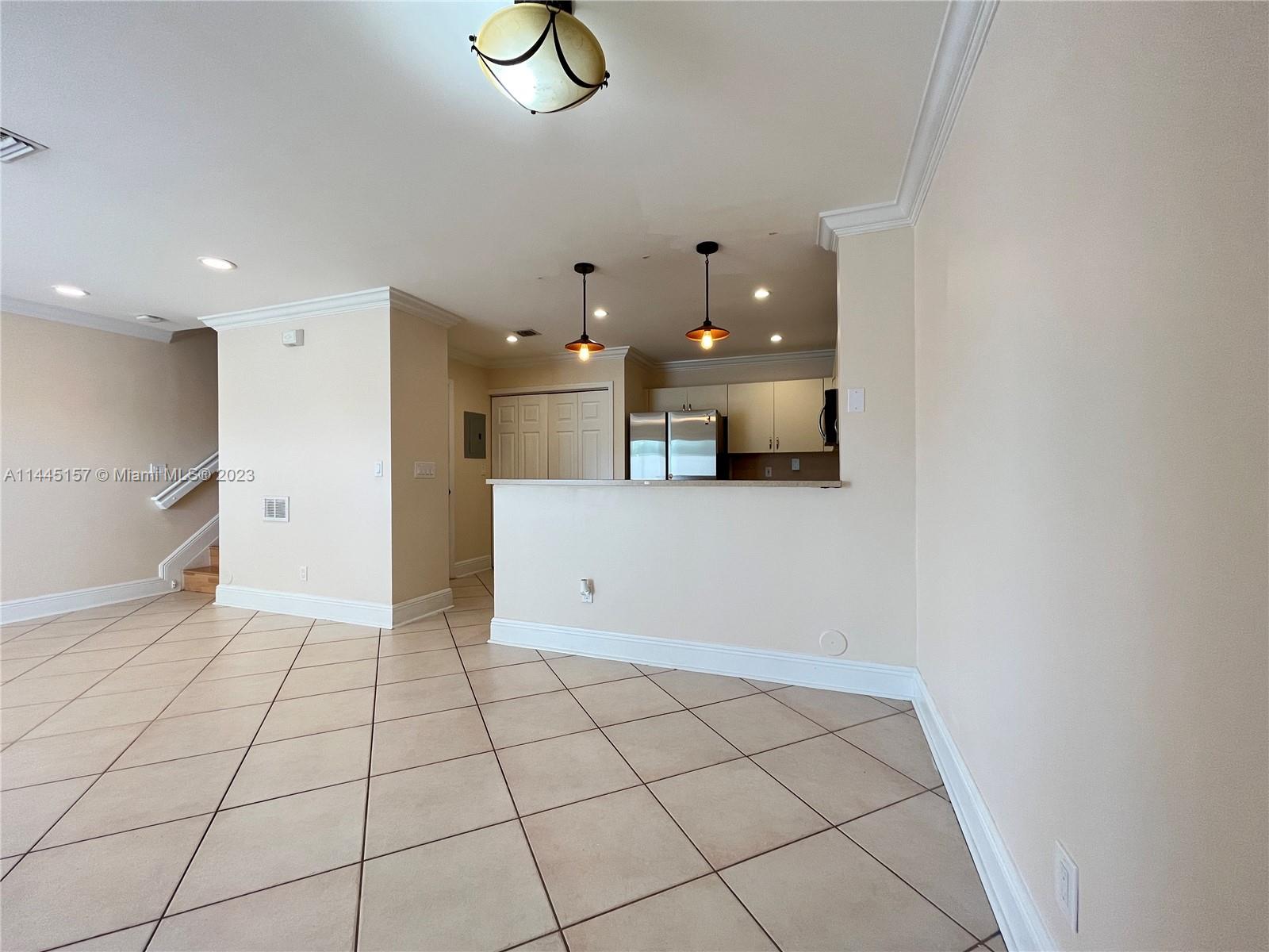 SOMERSET FOUR REPLAT - Residential Lease