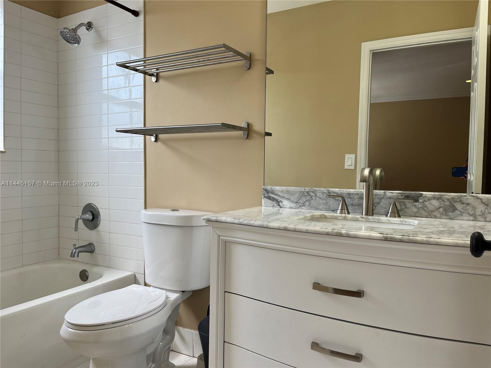 SOMERSET FOUR REPLAT - Residential Lease