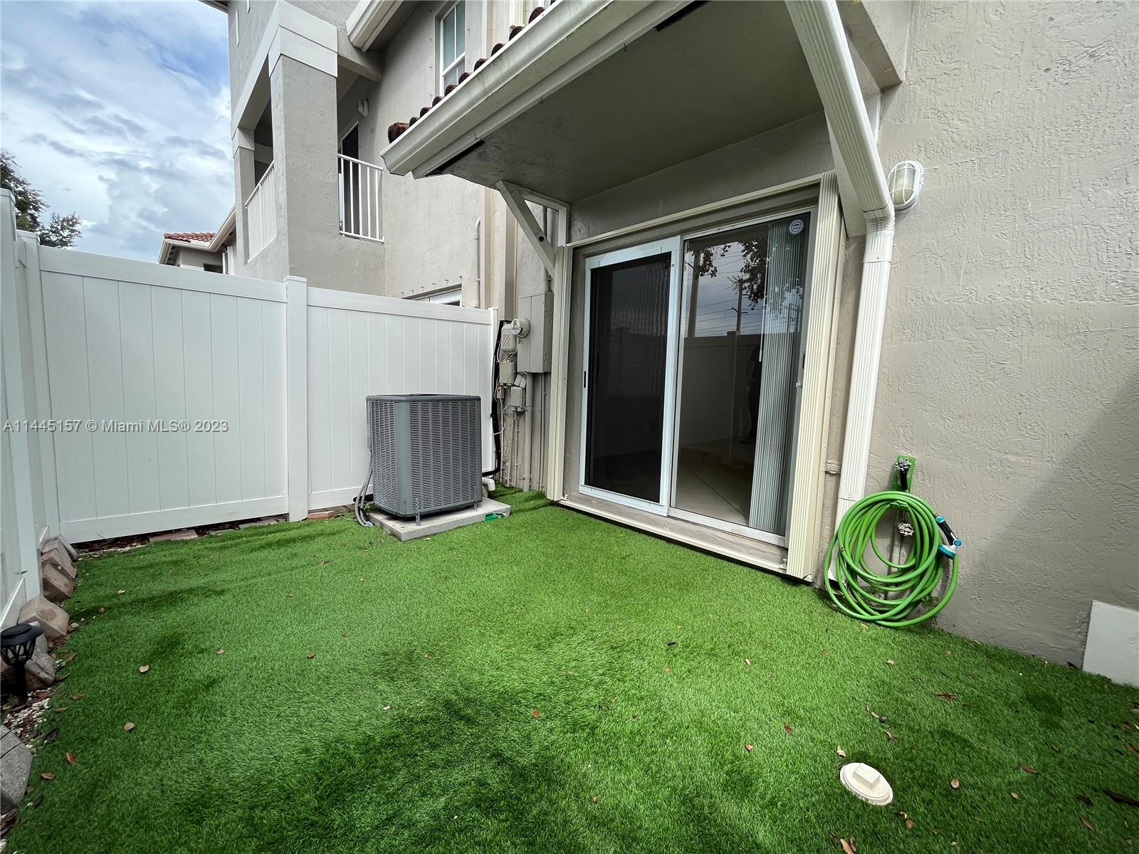 SOMERSET FOUR REPLAT - Residential Lease