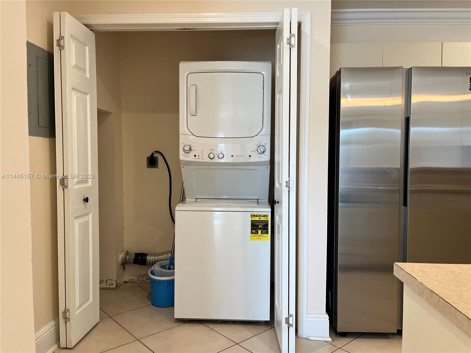 SOMERSET FOUR REPLAT - Residential Lease