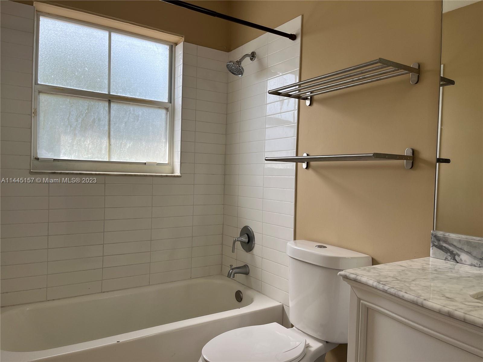 SOMERSET FOUR REPLAT - Residential Lease