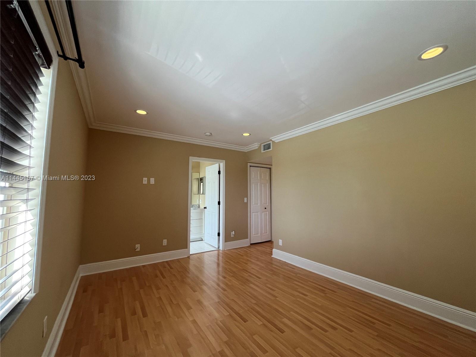 SOMERSET FOUR REPLAT - Residential Lease
