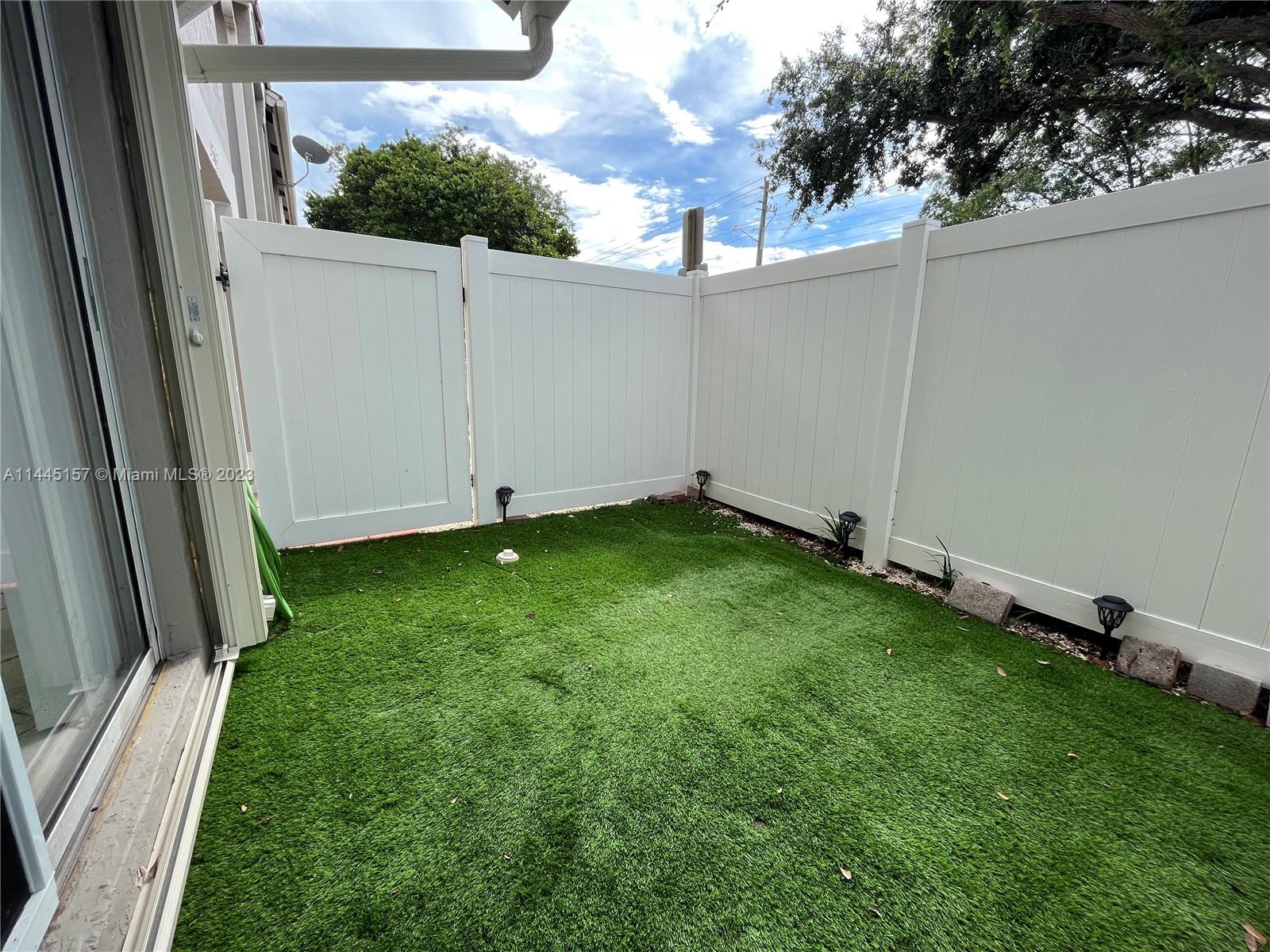 SOMERSET FOUR REPLAT - Residential Lease