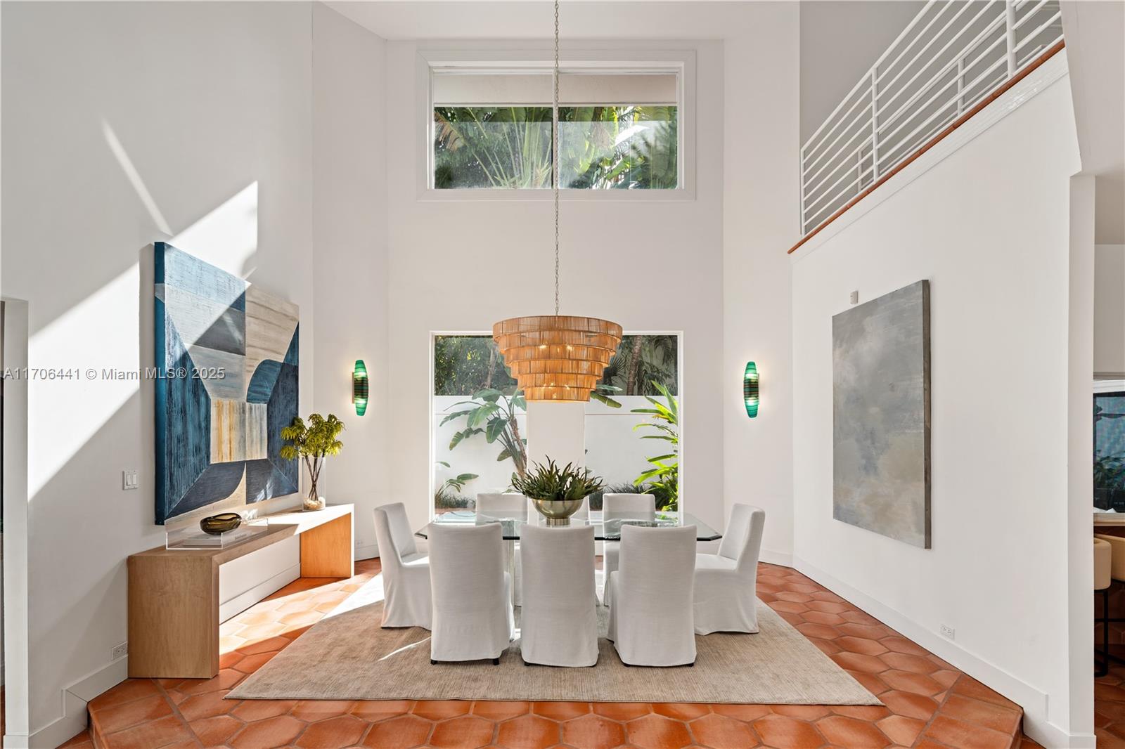 LEAFY WAY - Residential