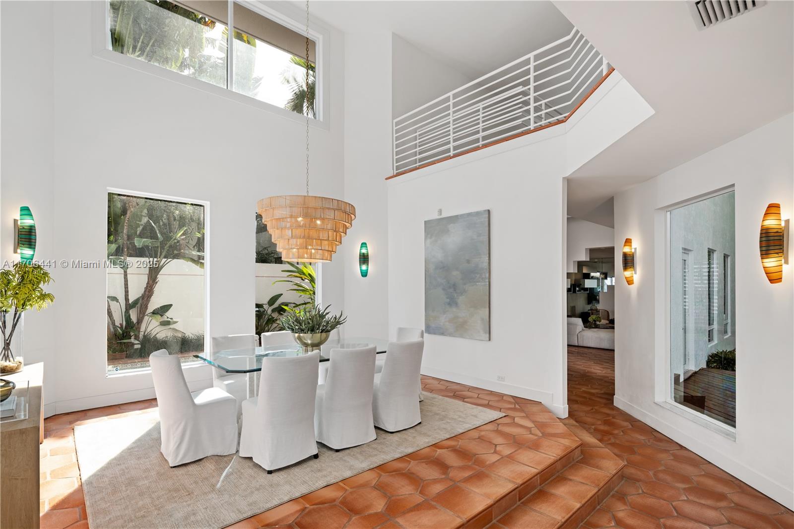 LEAFY WAY - Residential