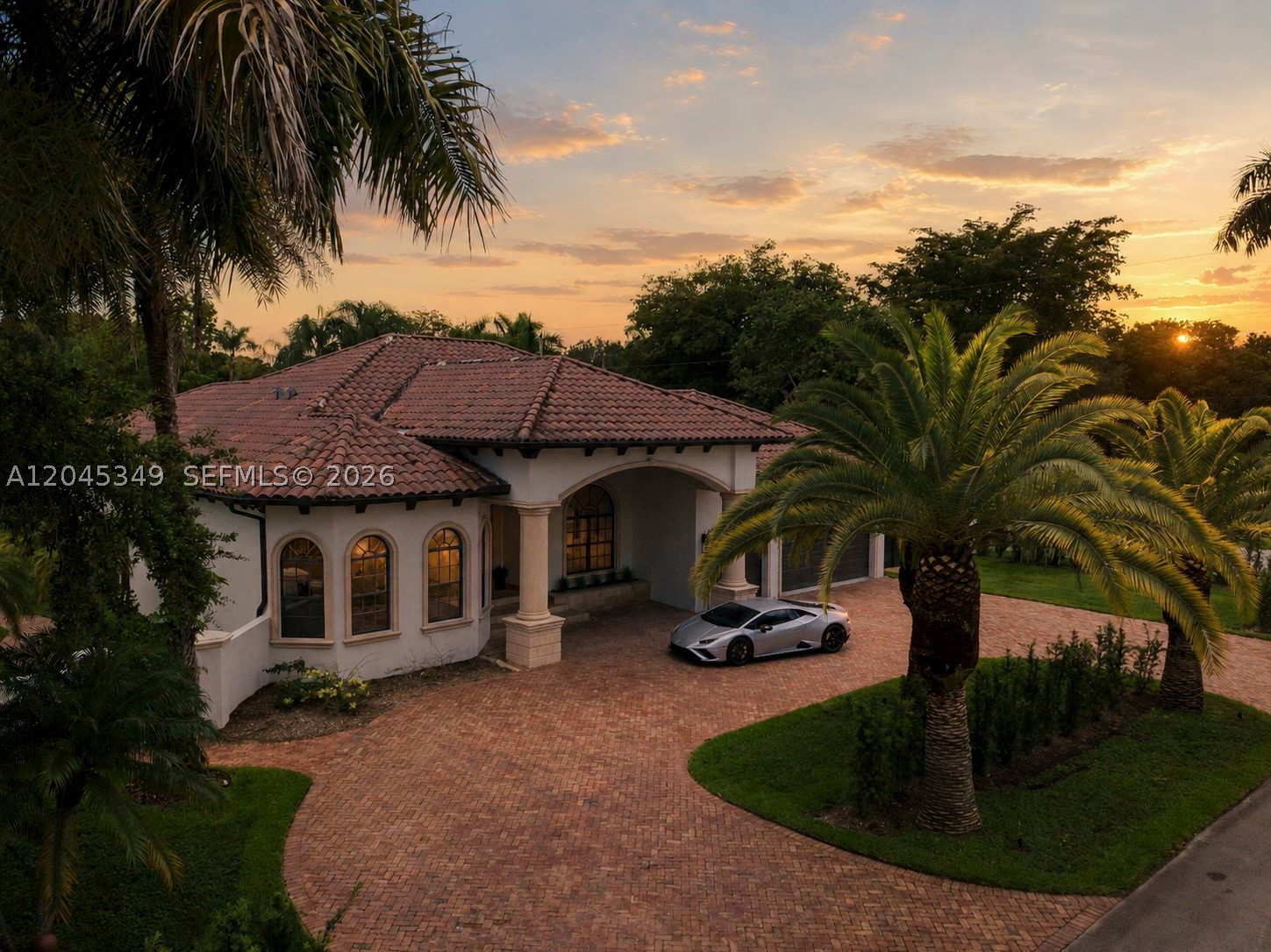 BEVERLY HILLS - Residential