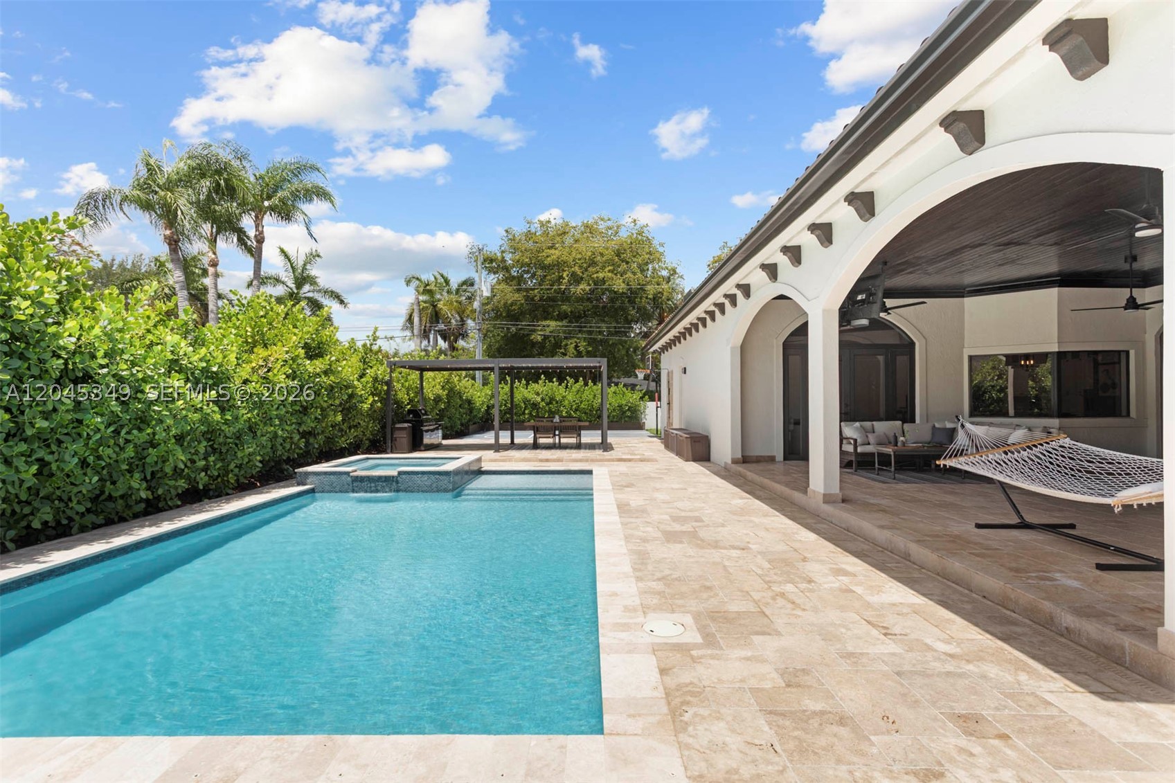 BEVERLY HILLS - Residential