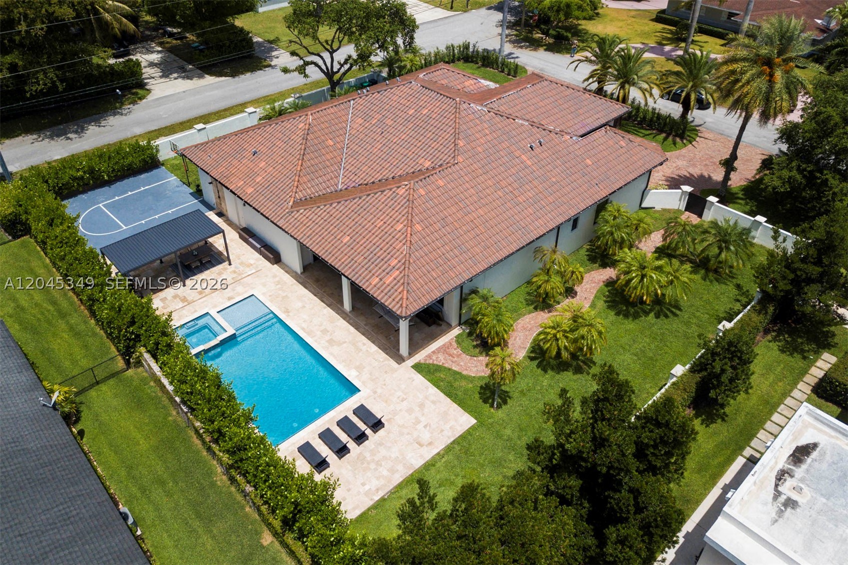 BEVERLY HILLS - Residential
