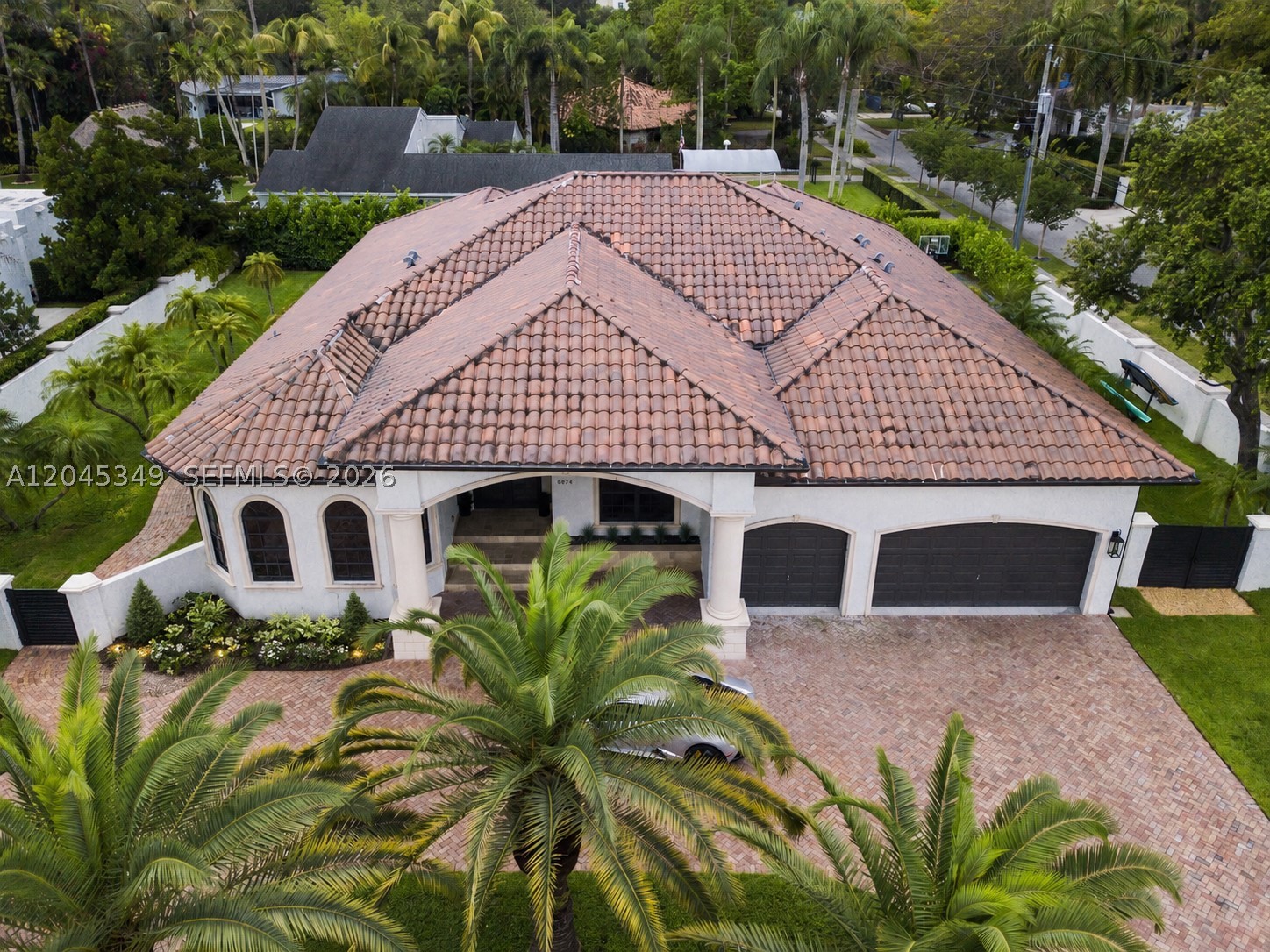 BEVERLY HILLS - Residential