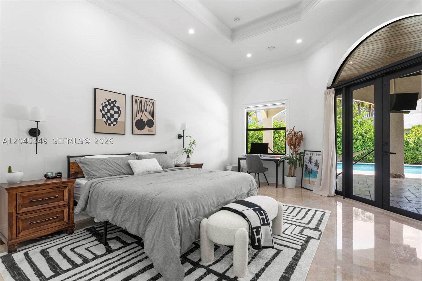 BEVERLY HILLS - Residential